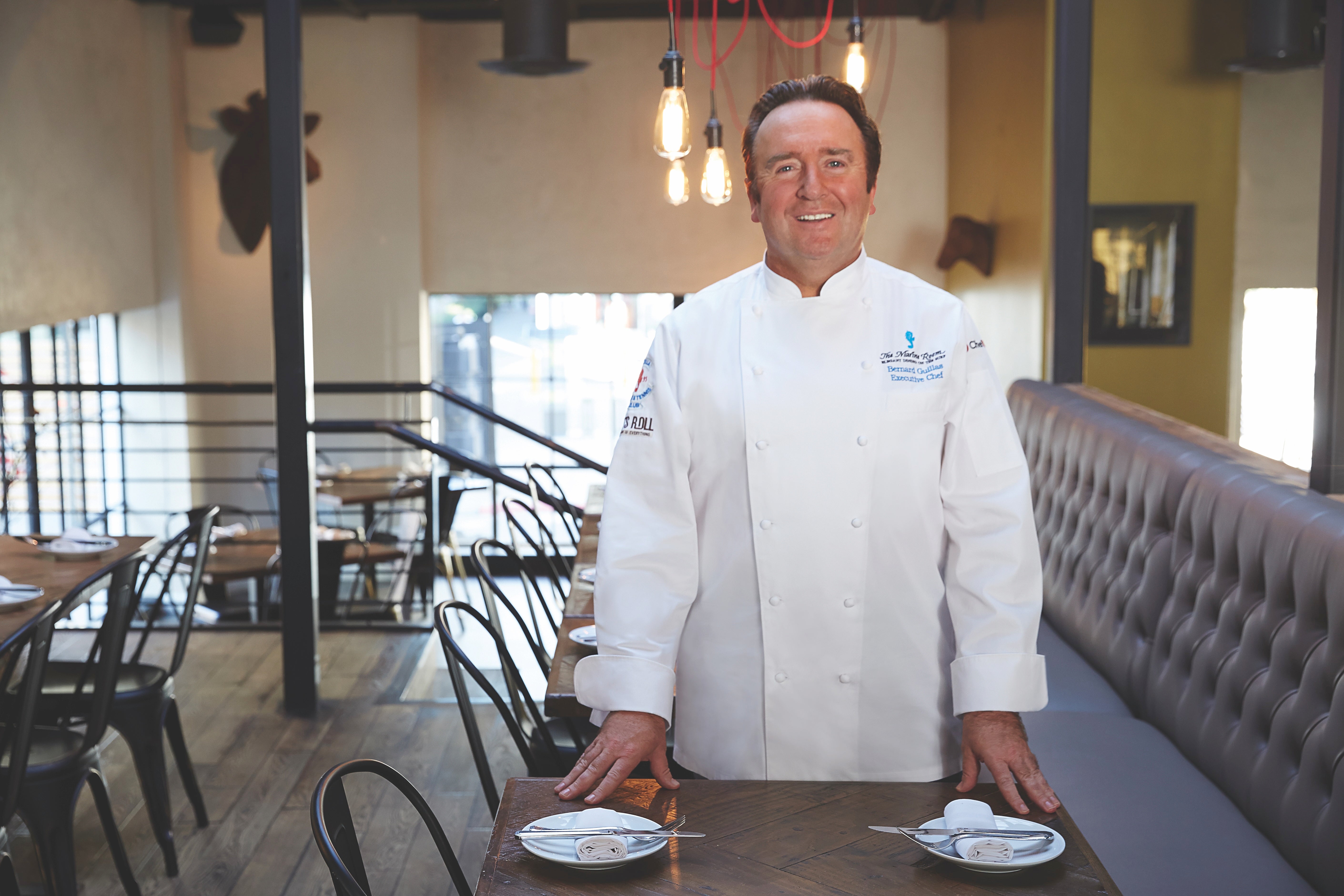 How to Choose a Chef Jacket: Buying Guide
