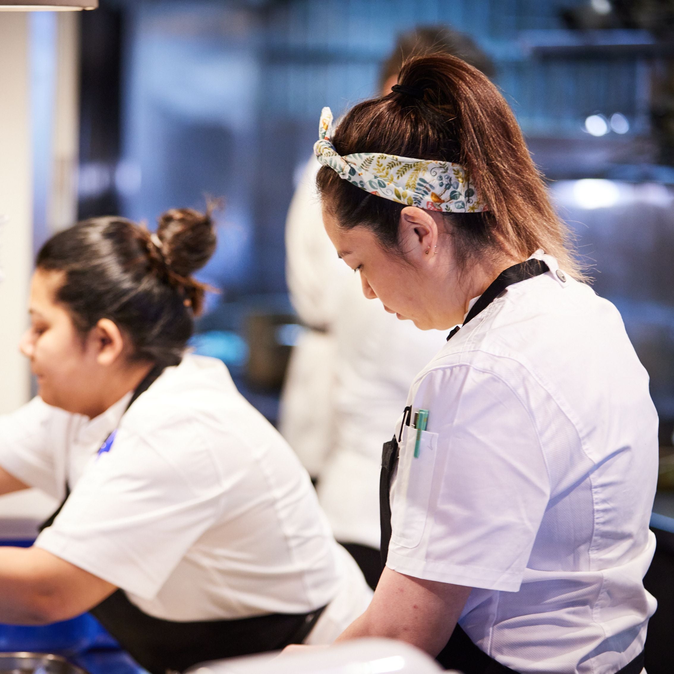 Cotton Vs Cool Vent Chef Jacket: Which Fabric Wins?
