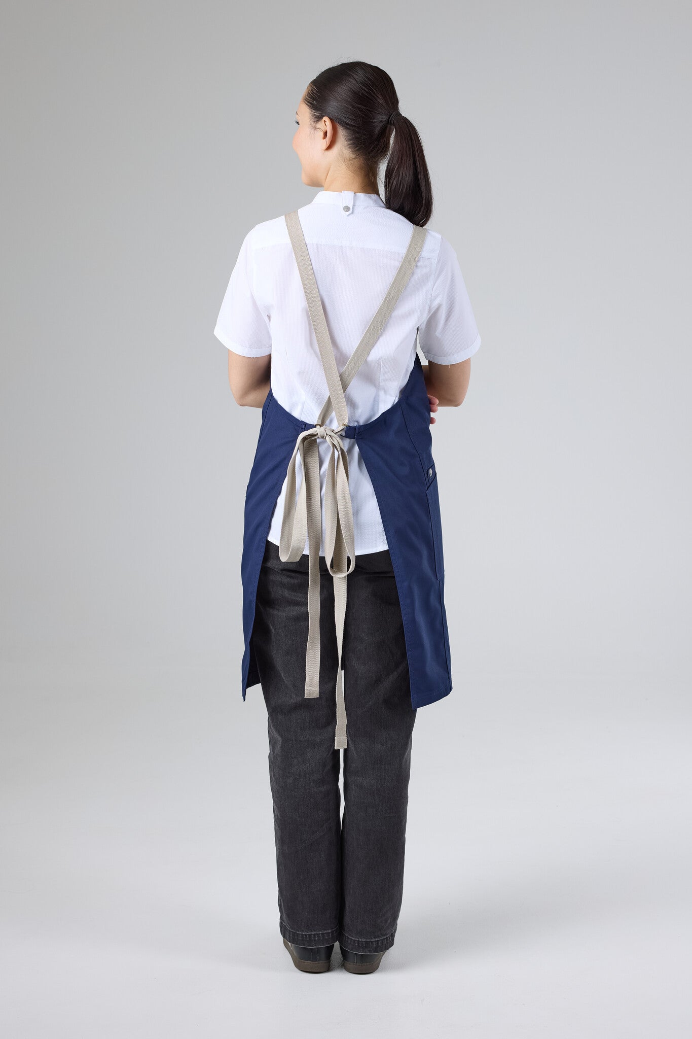 Lockharte Cross Back Apron