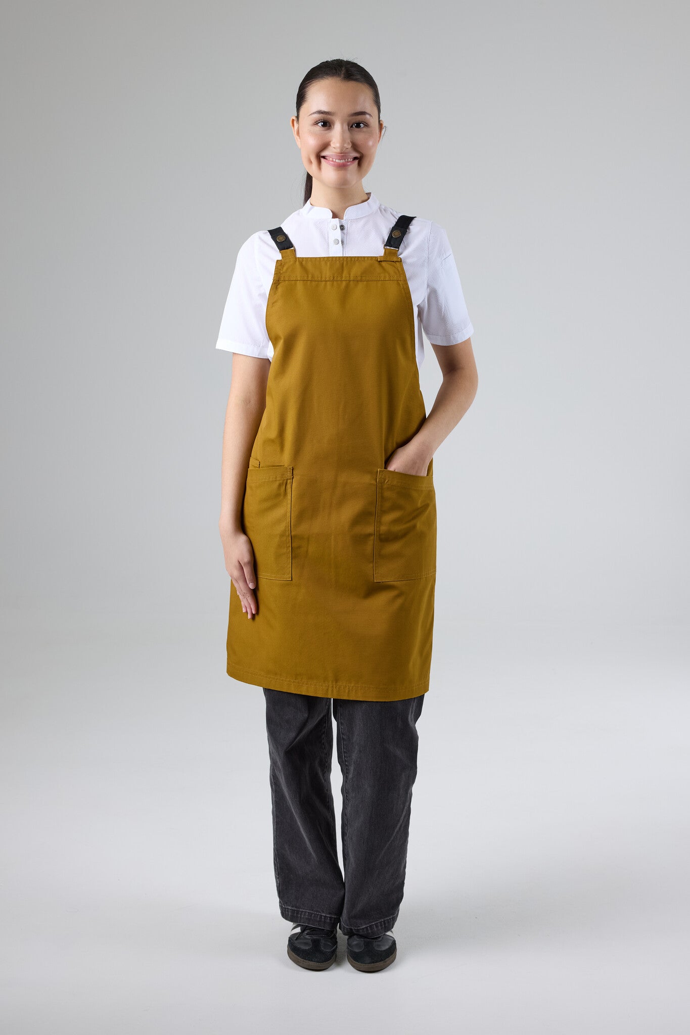 Lockharte Cross Back Apron