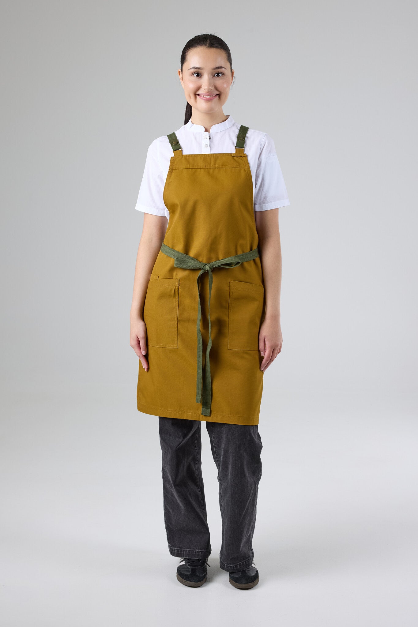 Lockharte Cross Back Apron