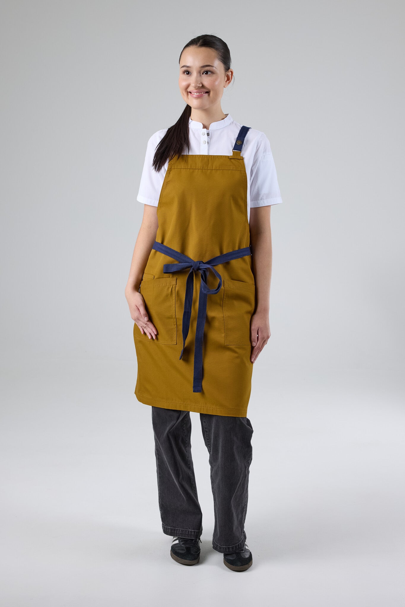 Lockharte Cross Back Apron