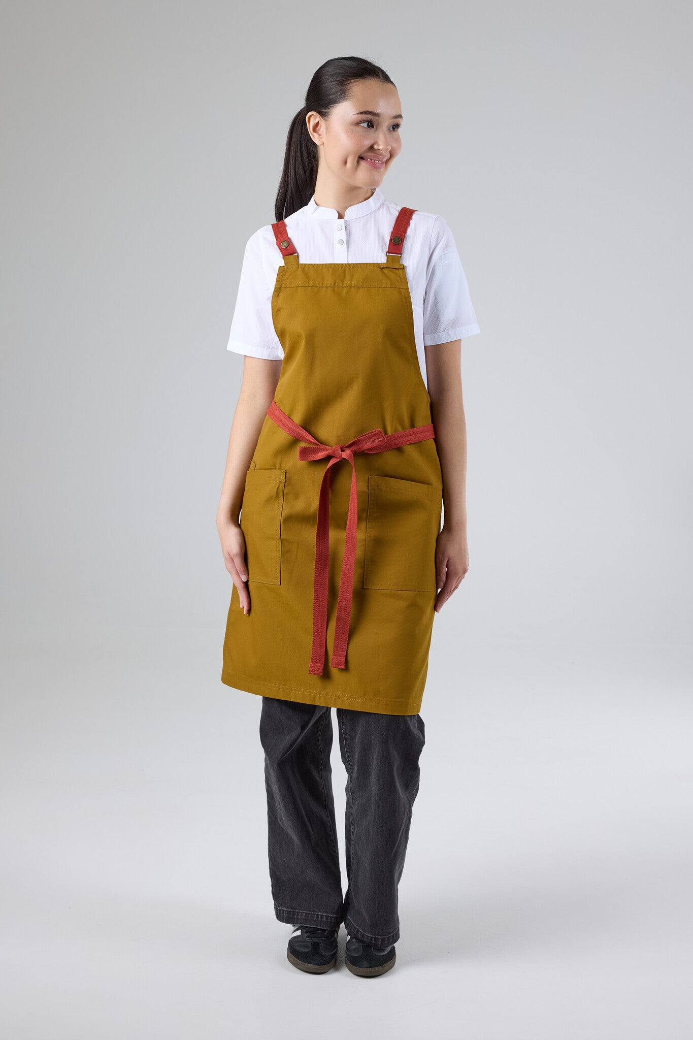 Lockharte Cross Back Apron