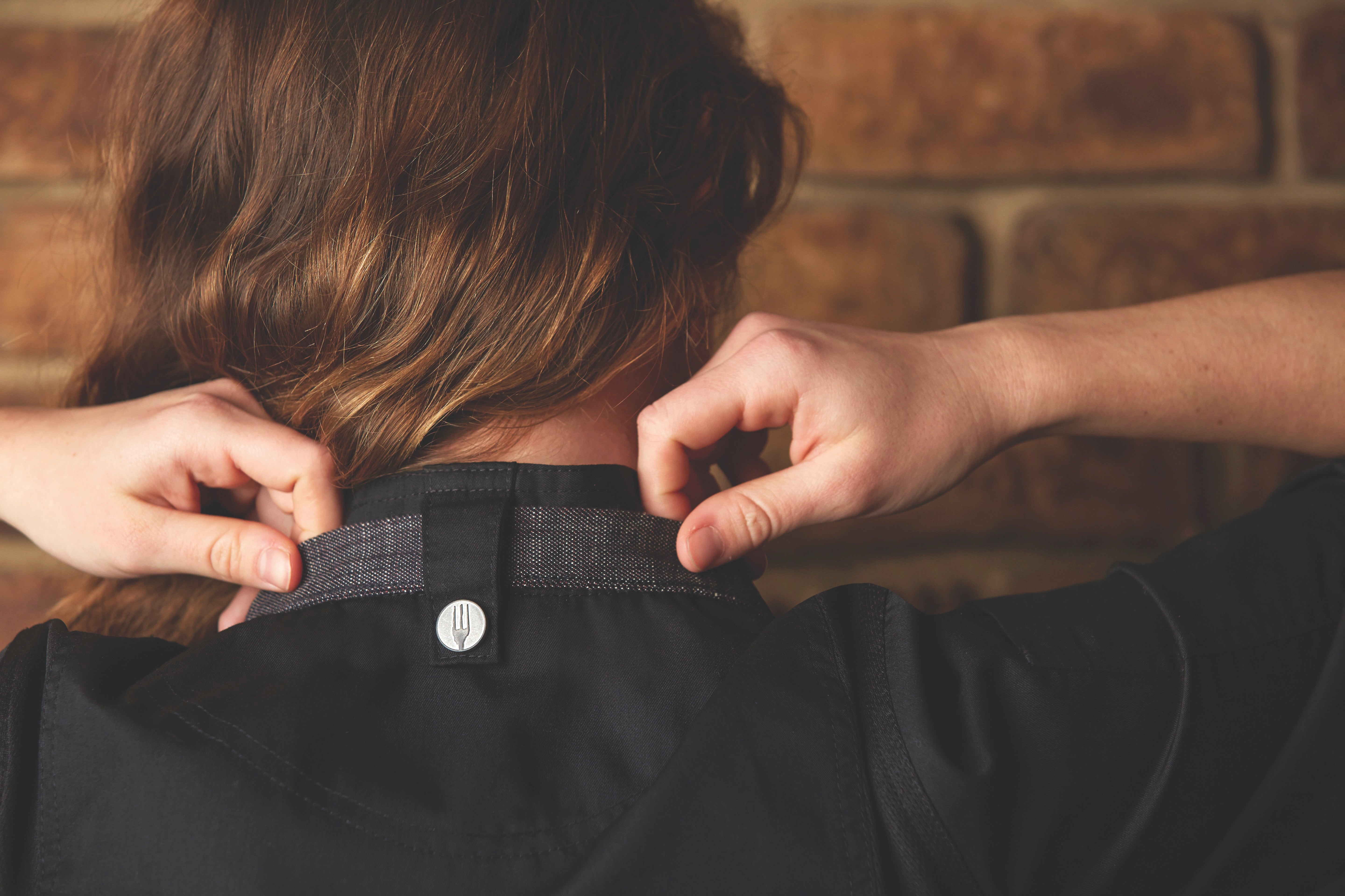 Lightweight vs. Traditional Cotton Chef Jackets: A Cost-Benefit Analysis for Australian Restaurants